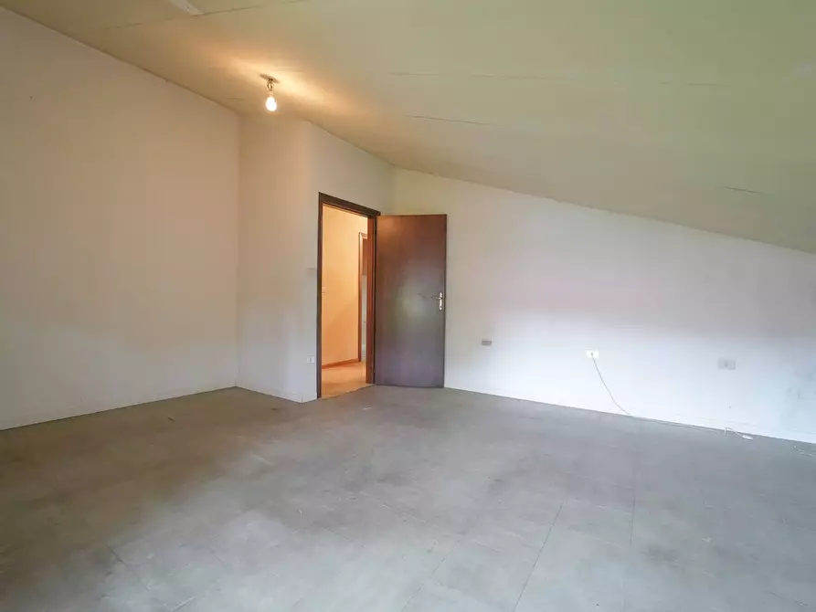 Immagine 49 di Villa in vendita  in Via di Mezzo 75 a Verucchio