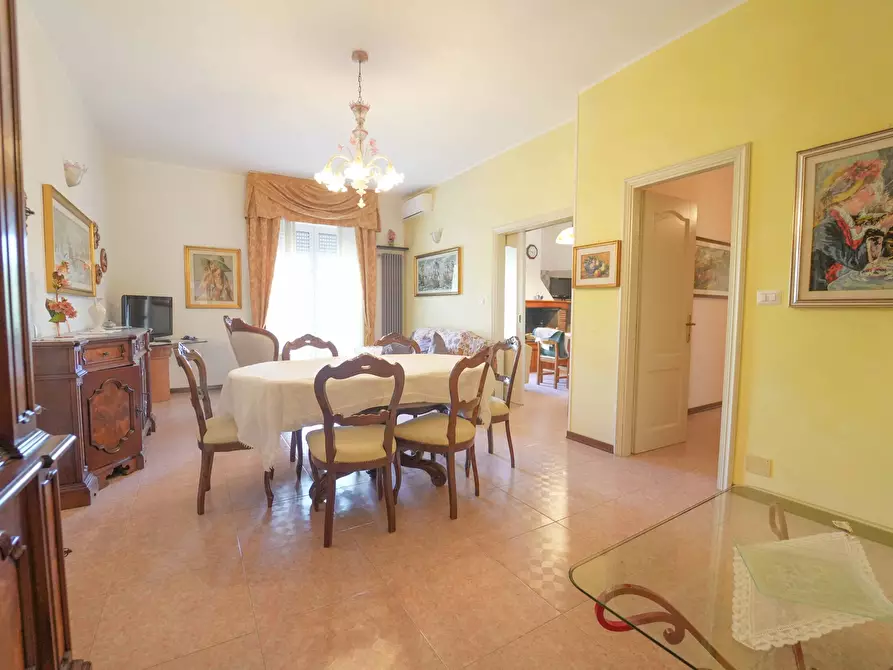 Immagine 20 di Palazzo in vendita  in Via Albio Tibullo 40 a Bellaria-Igea Marina