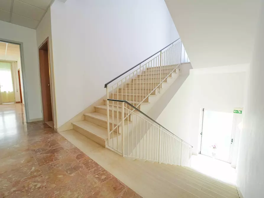 Immagine 15 di Palazzo in vendita  in Via Publio Virgilio Marone a Bellaria-Igea Marina