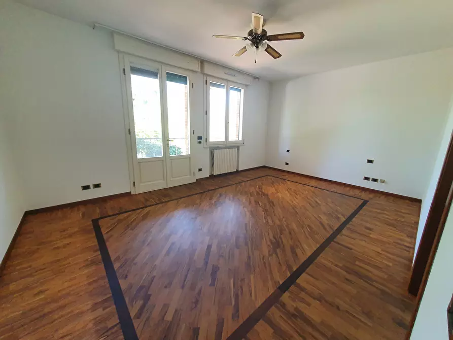 Immagine 21 di Villa in vendita  in dalla chiesa a Santarcangelo Di Romagna