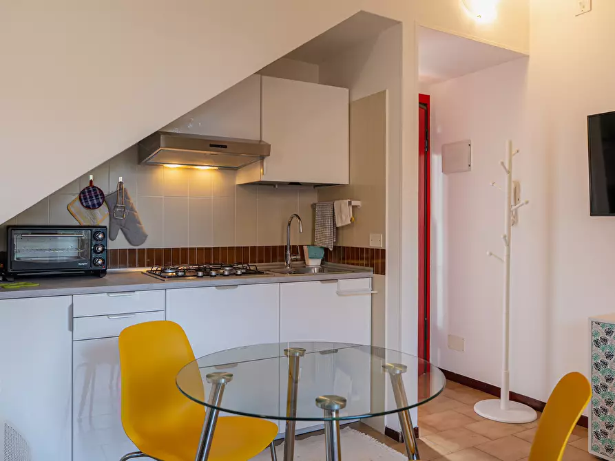 Immagine 8 di Bilocale in vendita  in Via Leptis Magna 2 a Rimini