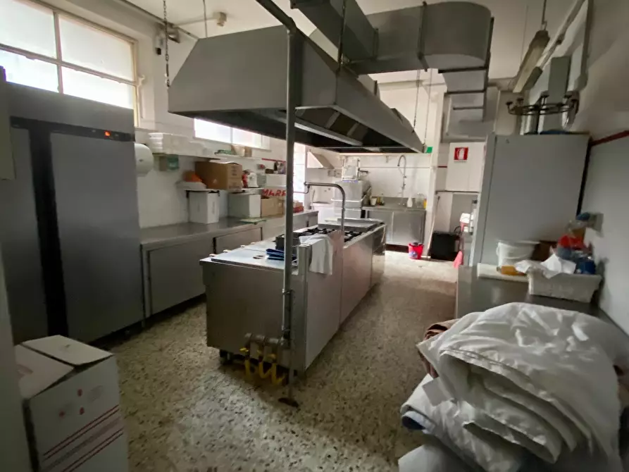 Immagine 20 di Palazzo in vendita  in Viale Don Giovanni Bosco 21 a Rimini