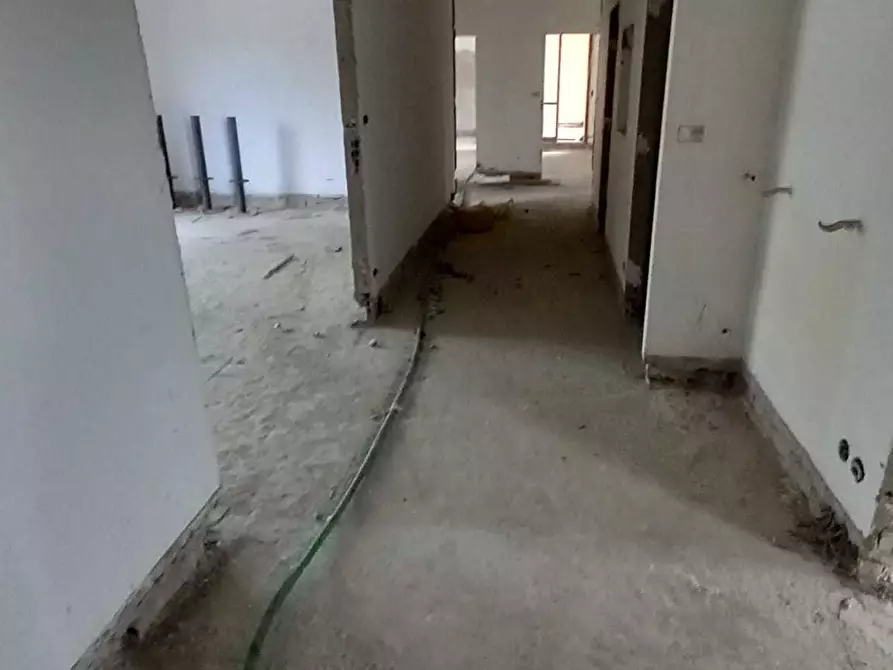 Immagine 13 di Attività commerciale in affitto  in Via Ausa 46 a Rimini