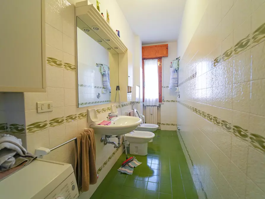 Immagine 39 di Pentalocale in vendita  in Via Busca 115 a Santarcangelo Di Romagna