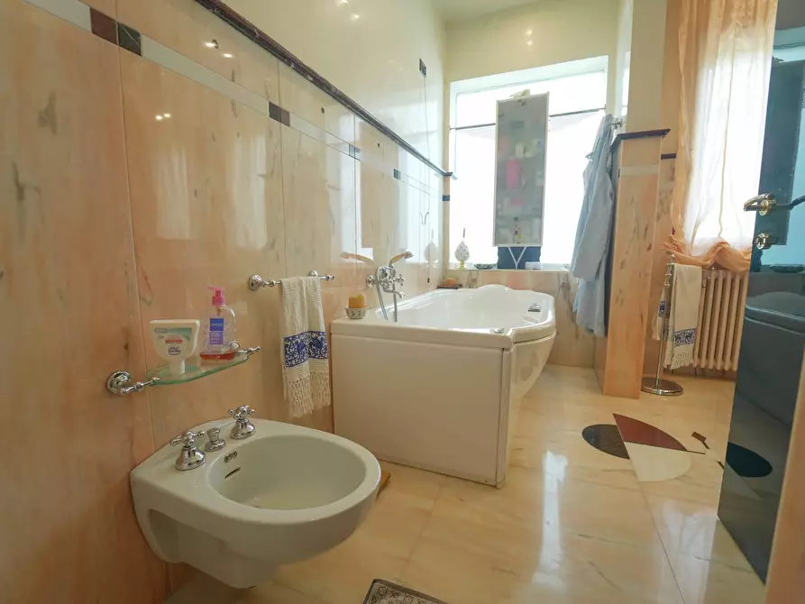 Immagine 19 di Villa in vendita  in Via Laerte Rolfini a Rimini