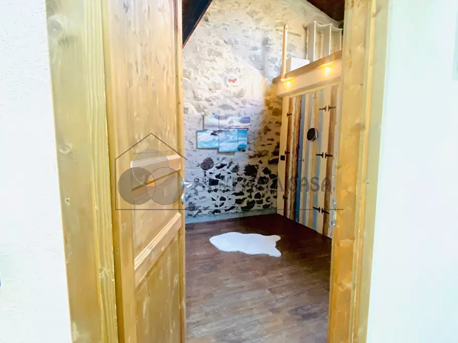 Immagine 23 di Porzione di casa in vendita  in Via Stazione 25 a Follo