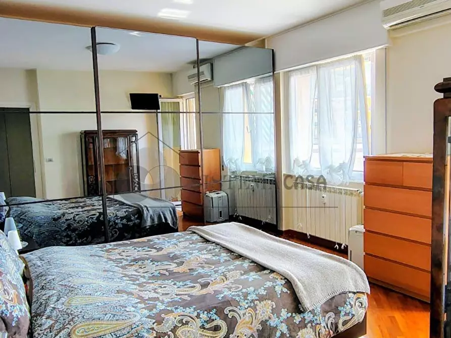 Immagine 11 di Quadrilocale in vendita  in Piazzale Europa 37 a Recco