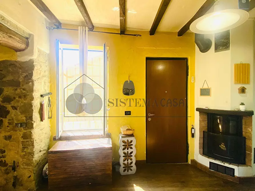 Immagine 21 di Porzione di casa in vendita  in Via Stazione 25 a Follo