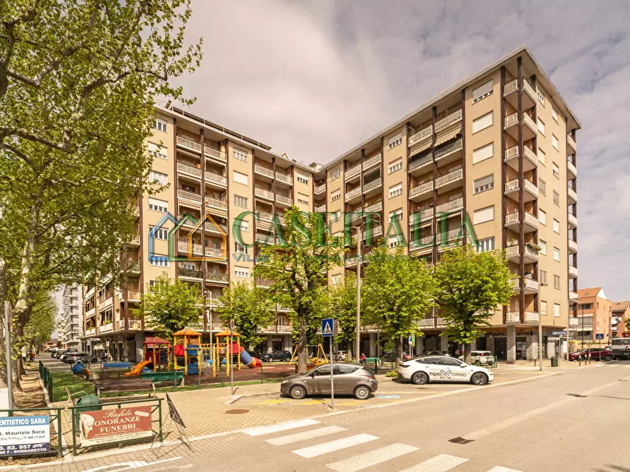 Immagine 1 di Quadrilocale in vendita  in Piazza Kennedy 17 a Beinasco