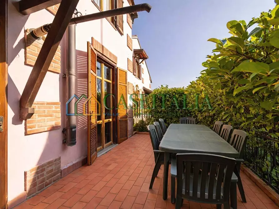 Immagine 14 di Villa in vendita  in Piazza Stazione 2 a Rosta