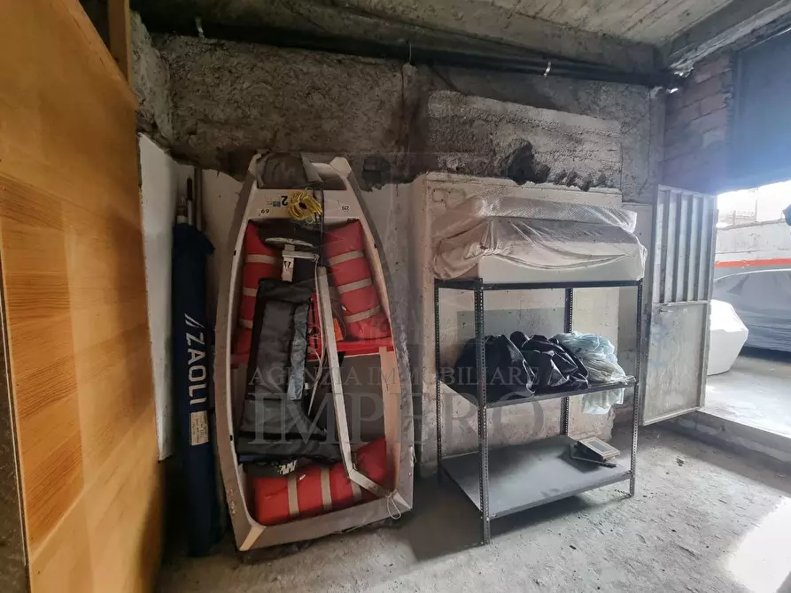 Immagine 14 di Magazzino in vendita  in Via Giovanni Trossarelli 14 a Ventimiglia