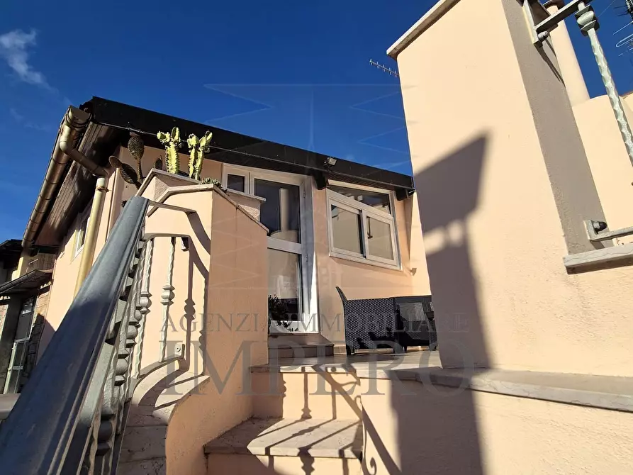 Immagine 6 di Quadrilocale in vendita  in Via della Chiesa 20 a Camporosso