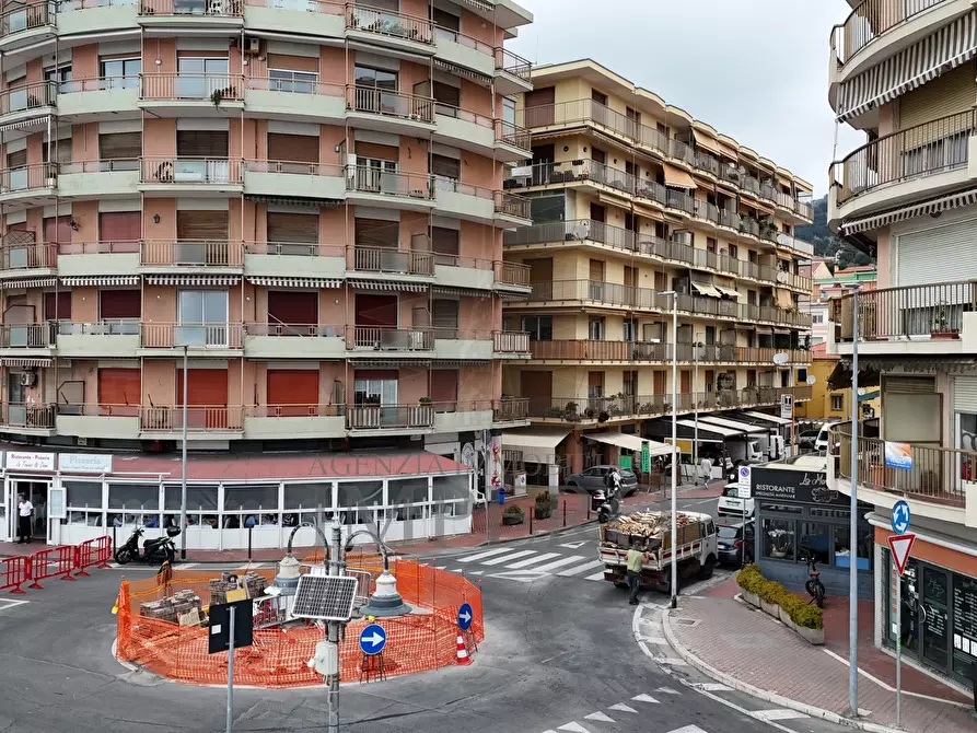 Immagine 12 di Bilocale in vendita  in Passeggiata Trento e Trieste 1 a Ventimiglia