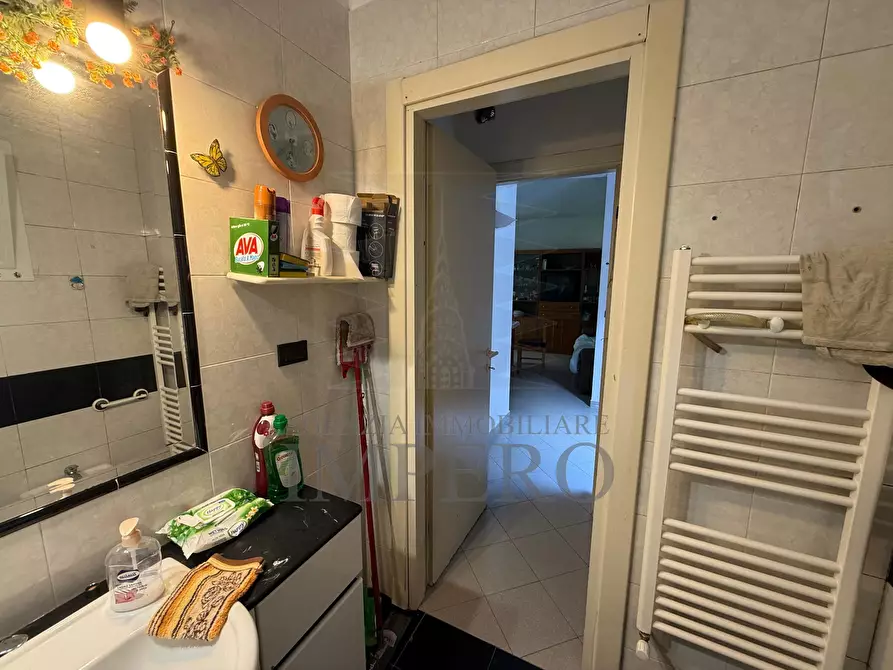 Immagine 11 di Bilocale in vendita  in Via Anacleto Hughes a Ventimiglia