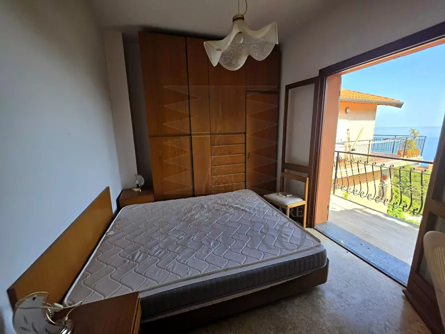 Immagine 10 di Quadrilocale in vendita  in Corso Montecarlo 71 a Ventimiglia