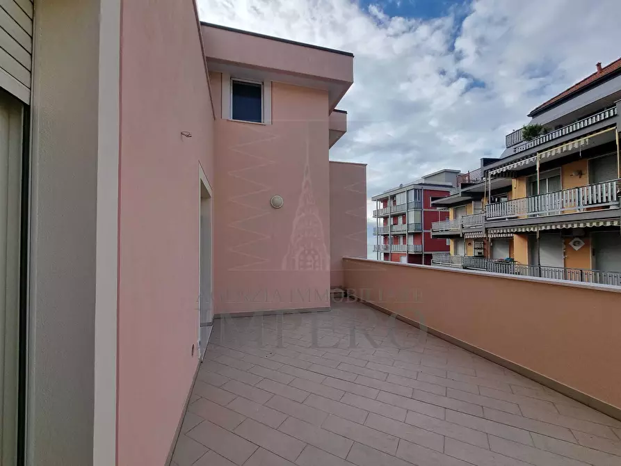 Immagine 3 di Bilocale in vendita  in passeggiata trento trieste 39 a Ventimiglia