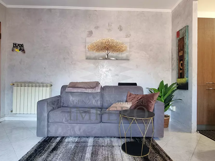 Immagine 5 di Trilocale in vendita  in Corso Limone Piemonte 112 a Ventimiglia