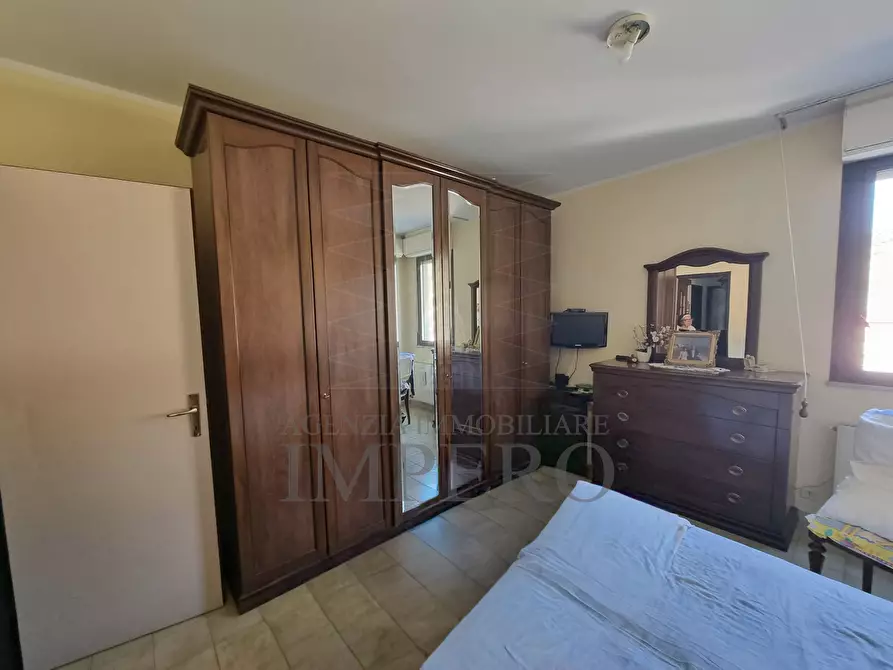 Immagine 9 di Pentalocale in vendita  in Via Garibbe 5 a Vallecrosia