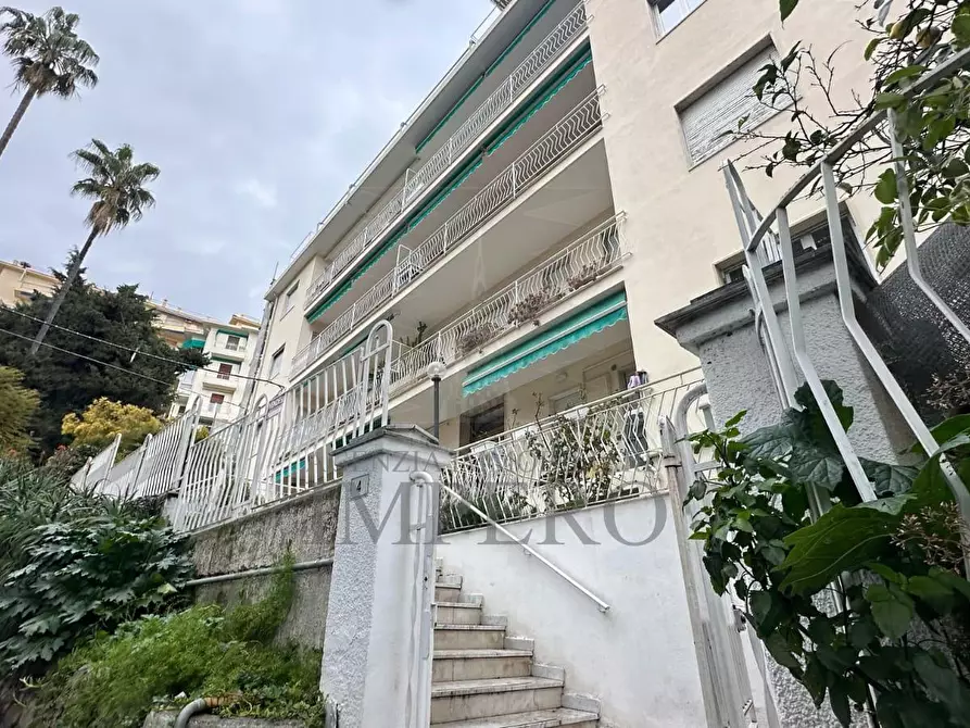 Immagine 17 di Bilocale in vendita  in Via Pietralunga 1 a San Remo