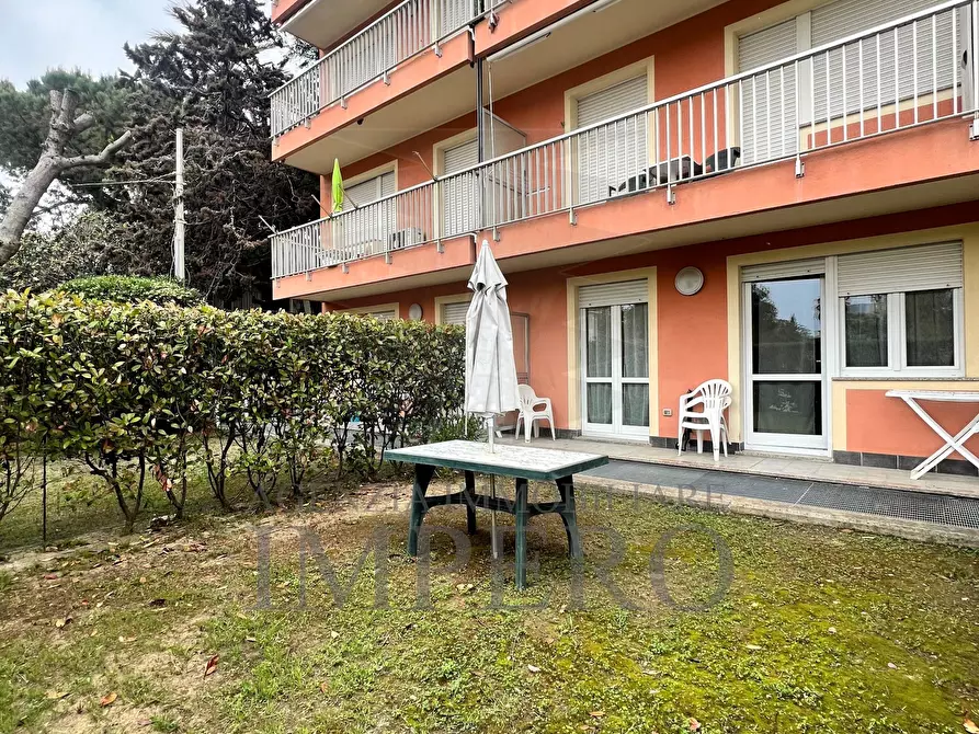 Immagine 10 di Bilocale in vendita  in Via degli Amici 19 a Bordighera