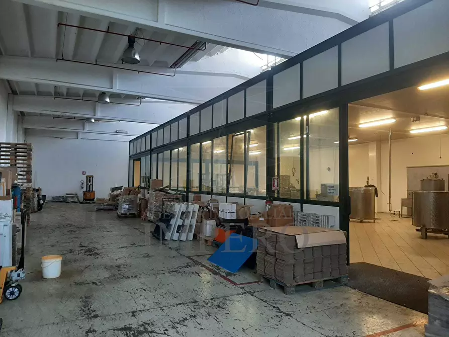 Immagine 2 di Attività artigianale in vendita  in Via Braie 1 a Camporosso