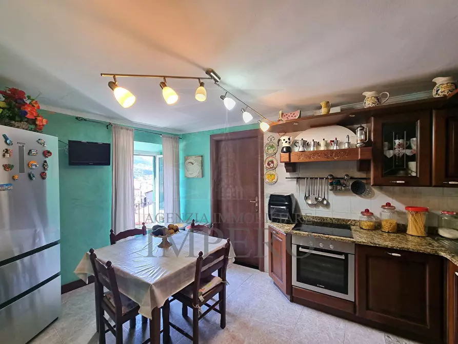 Immagine 5 di Trilocale in vendita  in Via Giuseppe Garibaldi 26 a Ventimiglia