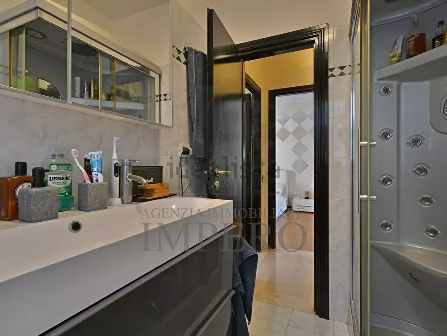 Immagine 18 di Quadrilocale in vendita  in Via Carso 3 a Ventimiglia