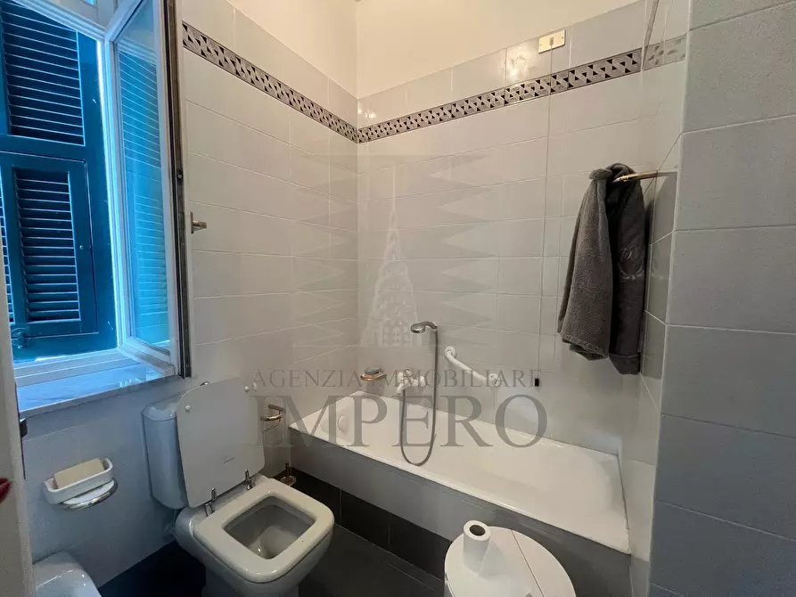 Immagine 21 di Bilocale in vendita  in Corso Italia 100 a Bordighera