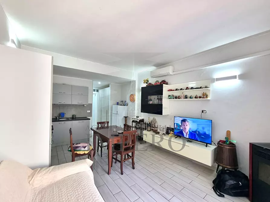 Immagine 1 di Bilocale in vendita  in Via Gallardi 170 a Ventimiglia