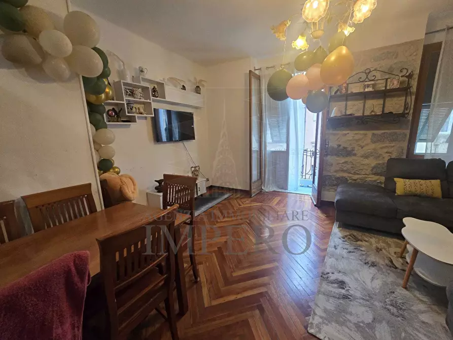 Immagine 2 di Trilocale in vendita  in Via Cavour 25 a Ventimiglia