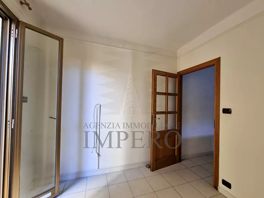 Immagine 8 di Trilocale in vendita  in Via Aprosio 3 a Ventimiglia