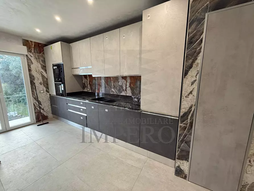 Immagine 4 di Quadrilocale in vendita  in Via Felice Cascione 7 a Ventimiglia