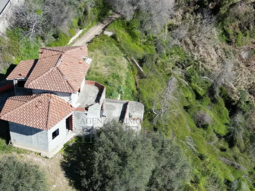 Immagine 4 di Casa indipendente in vendita  in Via delle Ginestre a Ventimiglia