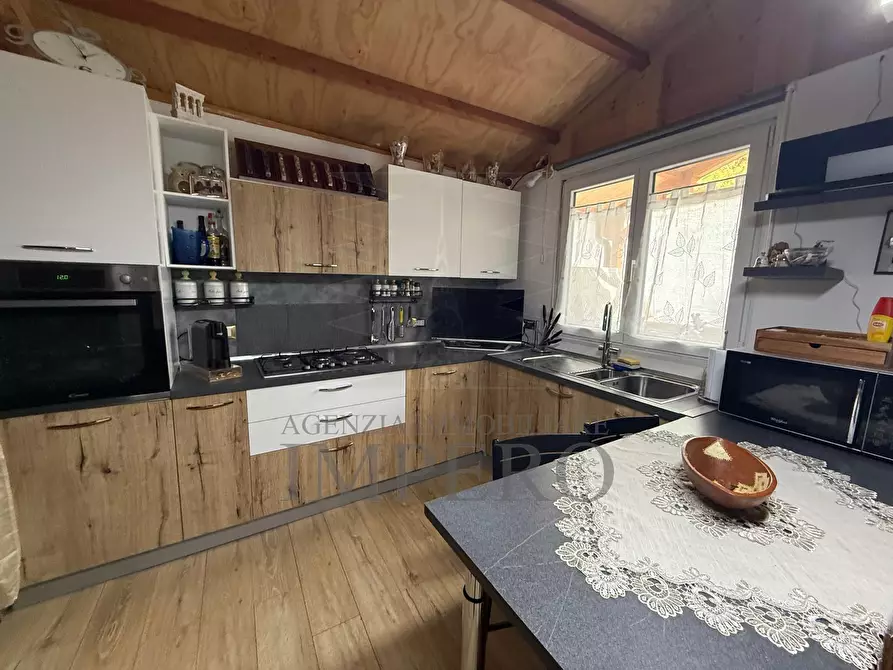 Immagine 1 di Casa indipendente in vendita  in Corso Nizza 107 a Ventimiglia