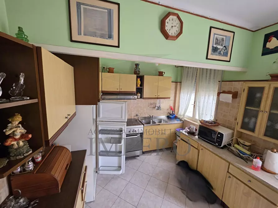 Immagine 5 di Trilocale in vendita  in Corso Limone Piemonte 122A a Ventimiglia