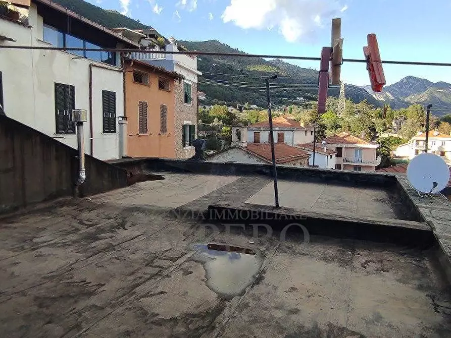 Immagine 1 di Pentalocale in vendita  in Via Paolo Gibelli 1 a Ventimiglia