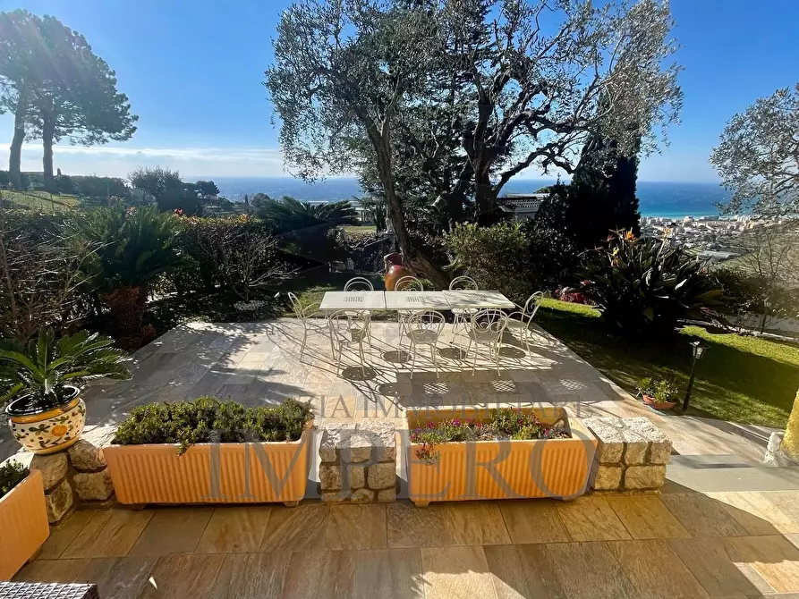 Immagine 26 di Villa in vendita  in Via Iride 155 a Bordighera