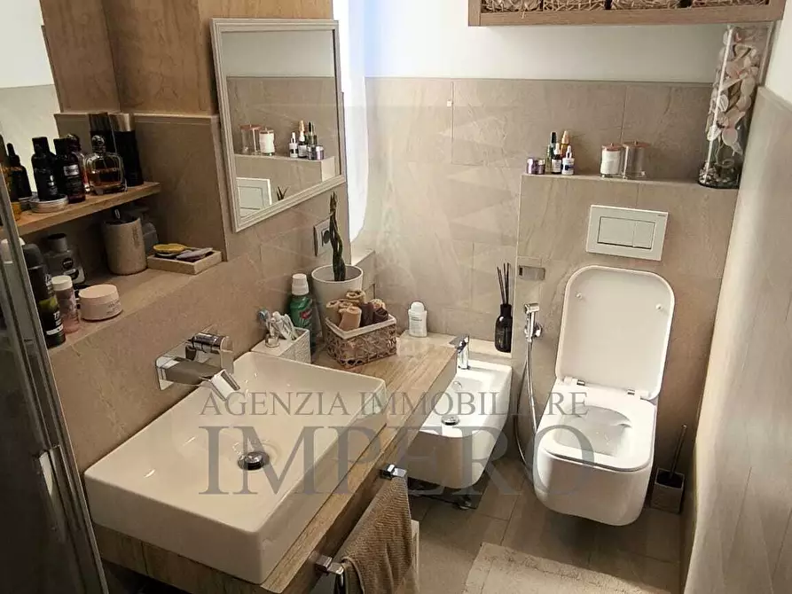 Immagine 20 di Pentalocale in vendita  in Via Tenda 4 a Ventimiglia