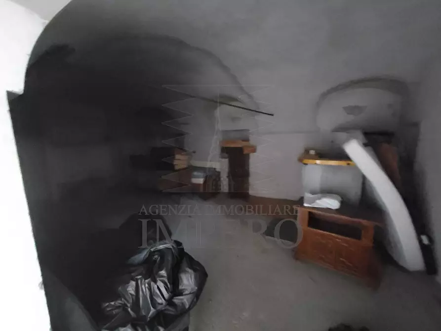 Immagine 40 di Magazzino in vendita  in Strada Statale 1 35 a Camporosso