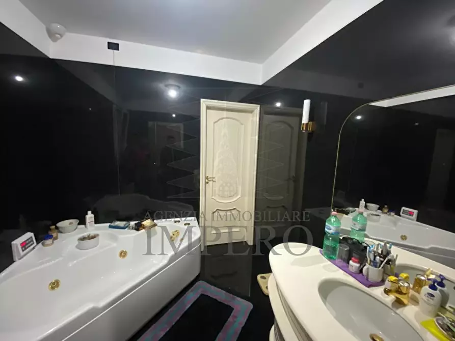 Immagine 19 di Villa in vendita  in via de amicis 1 a Ventimiglia