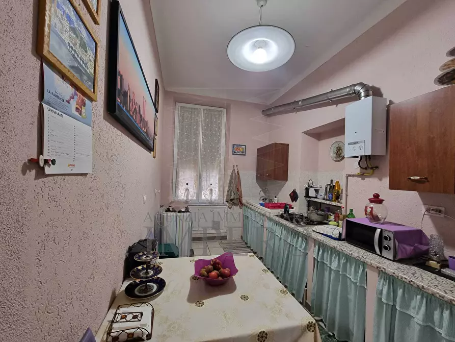 Immagine 6 di Pentalocale in vendita  in Via Camillo Benso Conte di Cavour 8 a Ventimiglia