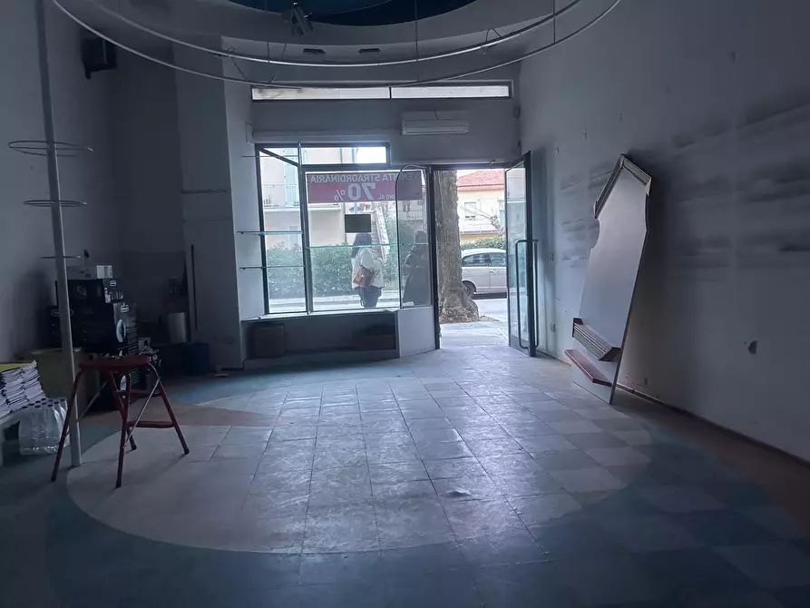 Immagine 1 di Locale commerciale in affitto  a Francavilla Al Mare