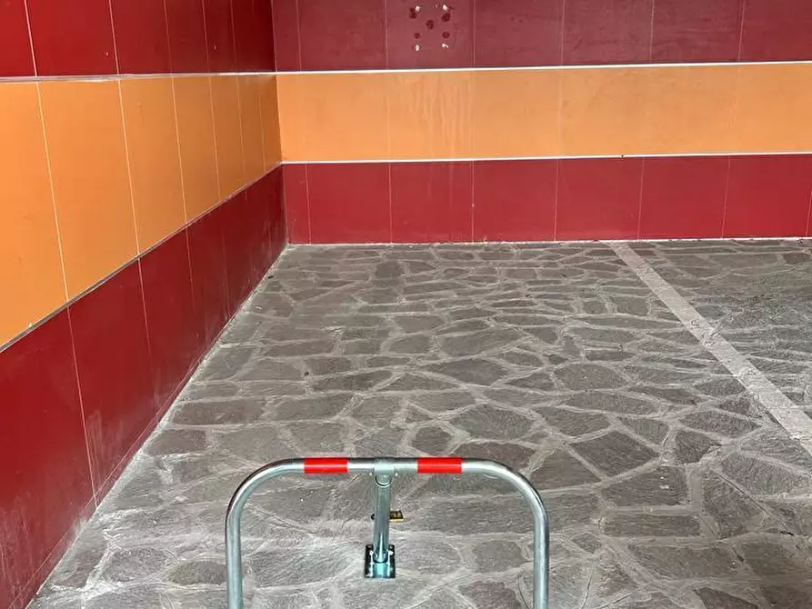 Immagine 4 di Garage in affitto  in Viale Maiella 23/A a Francavilla Al Mare