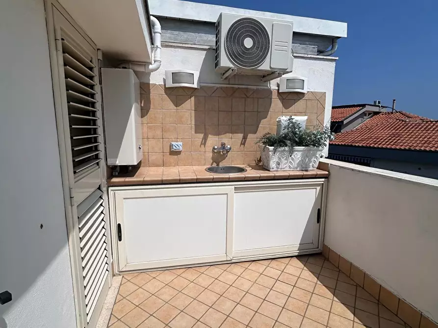 Immagine 15 di Quadrilocale in affitto  a Francavilla Al Mare