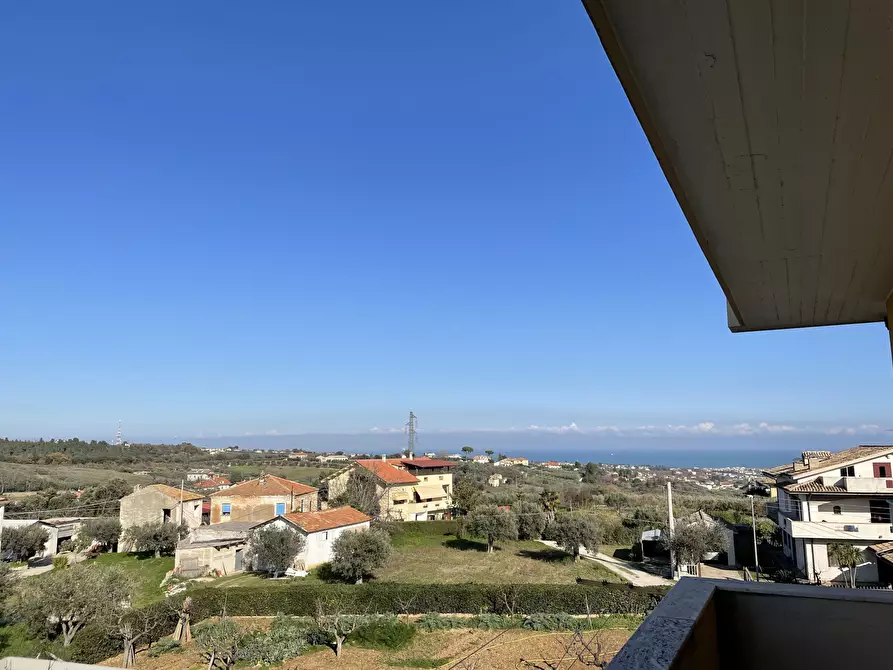 Immagine 15 di Quadrilocale in vendita  a Torrevecchia Teatina