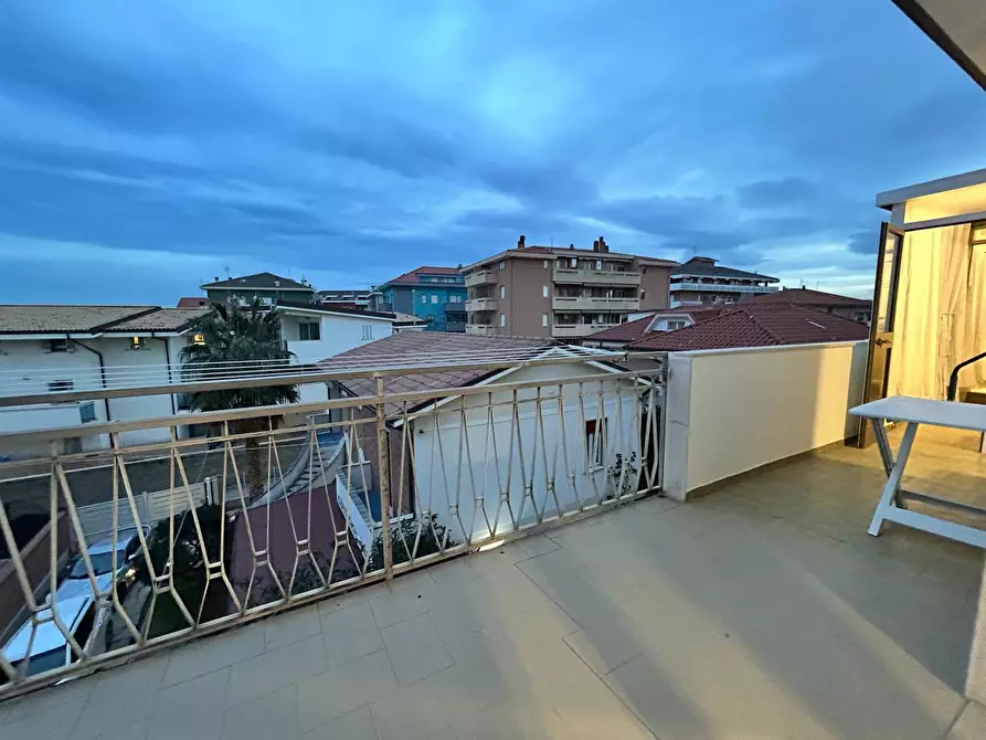 Immagine 24 di Pentalocale in affitto  in Viale Maiella 23/A a Francavilla Al Mare