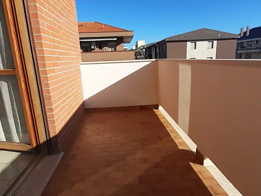 Immagine 17 di Trilocale in affitto  a Francavilla Al Mare