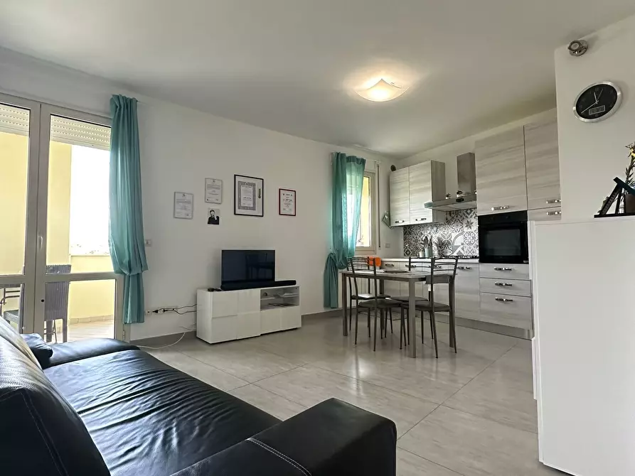 Immagine 1 di Quadrilocale in affitto  in Viale Maiella 23/A a Francavilla Al Mare