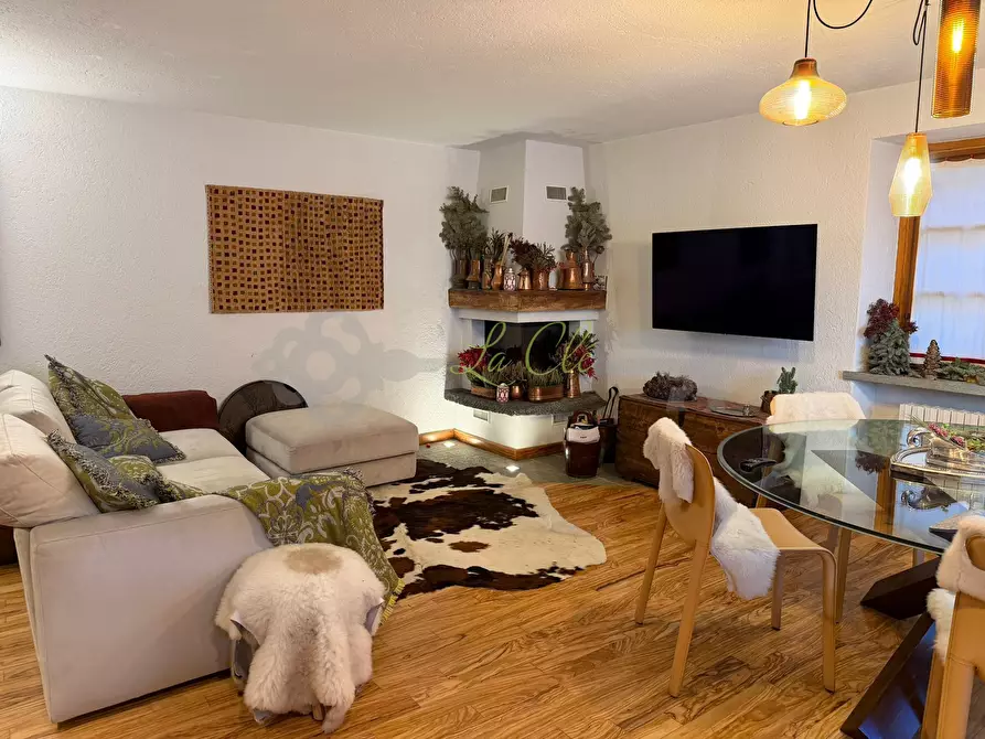 Immagine 1 di Trilocale in vendita  a Courmayeur