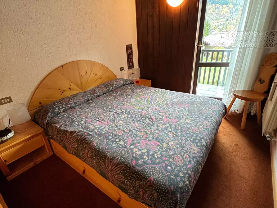Immagine 14 di Quadrilocale in vendita  a Courmayeur